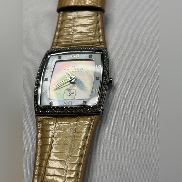 Skagen Watch Denmark Pearl Face Leather Band - Picture 2 of 12